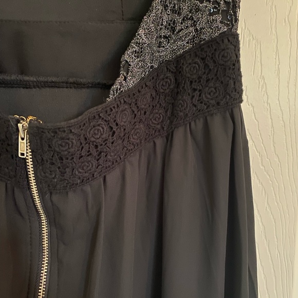 Prom/Wedding - Backless Black Maxi Dress w/ Lace & Silver Floral Details - SizeM - Picture 10 of 12